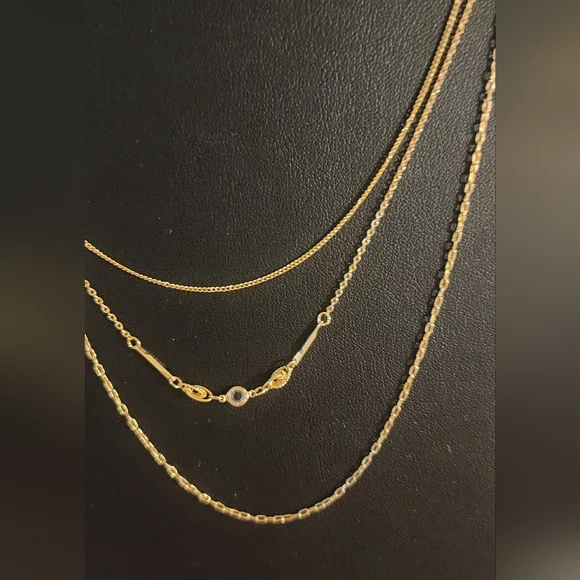 Elegant Gold Tone Layered Necklace - Picture 2 of 6